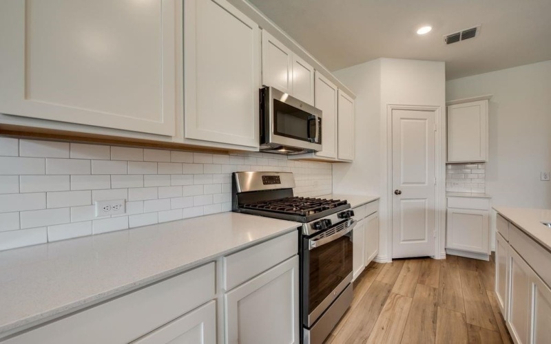201 Hazlenut Drive, Azle, TX 76020, 3 Bedrooms Bedrooms, ,2 BathroomsBathrooms,Residential,For Sale,201 Hazlenut Drive,20860196