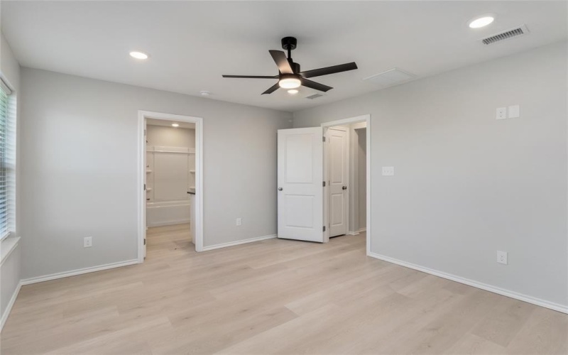 917 E 3RD Street, Coleman, TX 76834, 3 Bedrooms Bedrooms, ,2 BathroomsBathrooms,Residential,For Sale,917 E 3RD Street,0,20860632