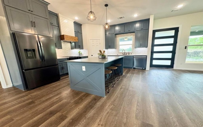 372 County Road 4300, Greenville, TX 75401, 4 Bedrooms Bedrooms, ,2 BathroomsBathrooms,Residential,For Sale,372 County Road 4300,20857845