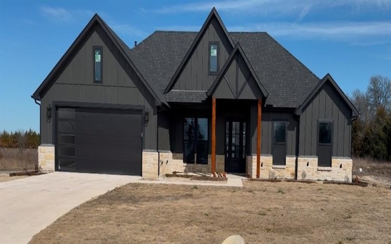 372 County Road 4300, Greenville, TX 75401, 4 Bedrooms Bedrooms, ,2 BathroomsBathrooms,Residential,For Sale,372 County Road 4300,20857845
