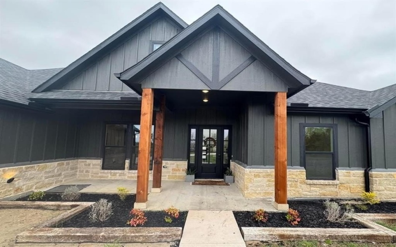 372 County Road 4300, Greenville, TX 75401, 4 Bedrooms Bedrooms, ,2 BathroomsBathrooms,Residential,For Sale,372 County Road 4300,20857845