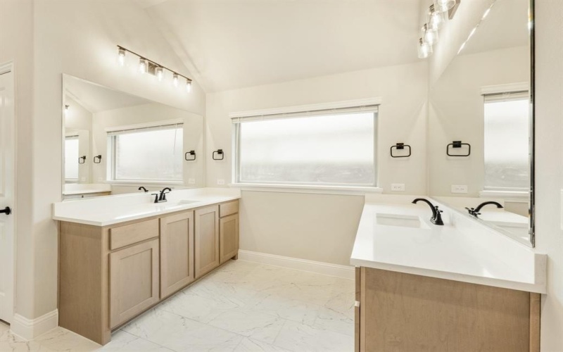 1806 Dolce Lane, McLendon Chisholm, TX 75032, 4 Habitaciones Habitaciones , ,3 BañosBaños,Residential,En Venta,1806 Dolce Lane,20860678