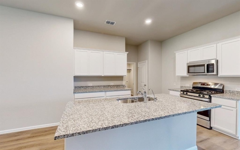 3325 Fortress Way, Denton, TX 76208, 3 Habitaciones Habitaciones , ,2 BañosBaños,Residential,En Venta,3325 Fortress Way,0,20860804