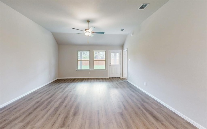3325 Fortress Way, Denton, TX 76208, 3 Habitaciones Habitaciones , ,2 BañosBaños,Residential,En Venta,3325 Fortress Way,0,20860804
