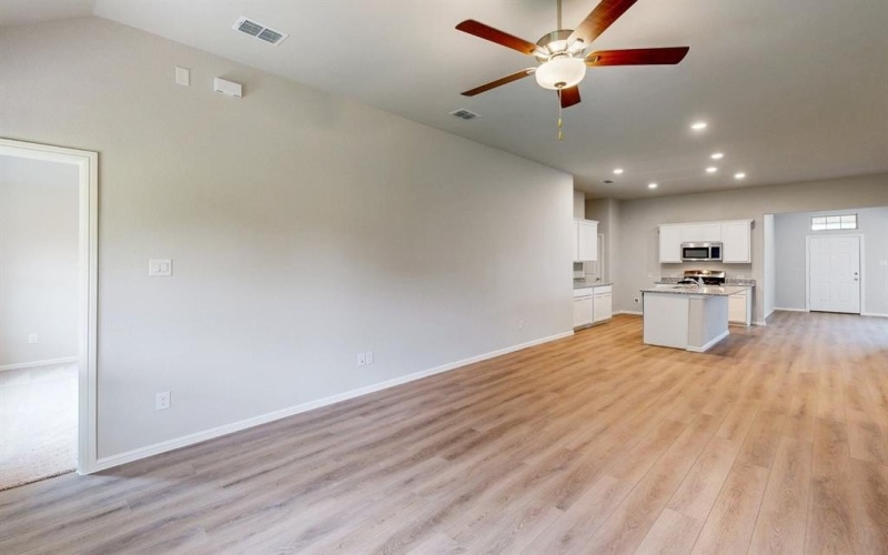 3325 Fortress Way, Denton, TX 76208, 3 Habitaciones Habitaciones , ,2 BañosBaños,Residential,En Venta,3325 Fortress Way,0,20860804