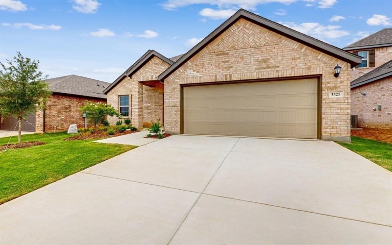 3325 Fortress Way, Denton, TX 76208, 3 Habitaciones Habitaciones , ,2 BañosBaños,Residential,En Venta,3325 Fortress Way,0,20860804