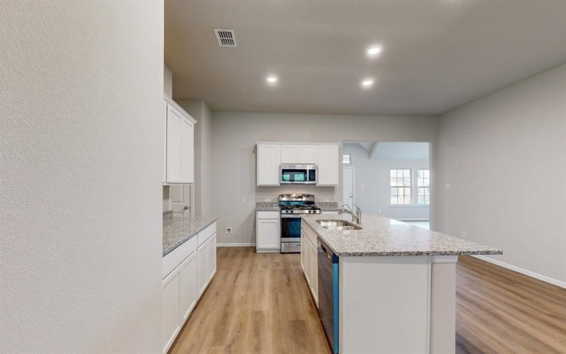 3325 Fortress Way, Denton, TX 76208, 3 Habitaciones Habitaciones , ,2 BañosBaños,Residential,En Venta,3325 Fortress Way,0,20860804