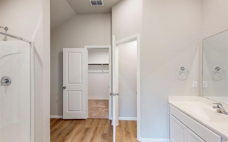 3325 Fortress Way, Denton, TX 76208, 3 Habitaciones Habitaciones , ,2 BañosBaños,Residential,En Venta,3325 Fortress Way,0,20860804