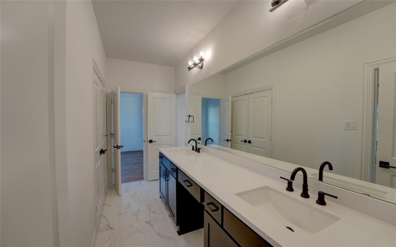 5608 Snowberry Drive, Plano, TX 75094, 5 Bedrooms Bedrooms, ,5 BathroomsBathrooms,Residential,For Sale,5608 Snowberry Drive,20858171