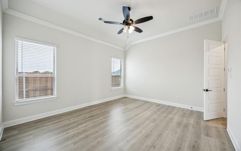 9329 Persimmon, Mesquite, TX 75126, 4 Bedrooms Bedrooms, ,3 BathroomsBathrooms,Residential,For Sale,9329 Persimmon,20858234