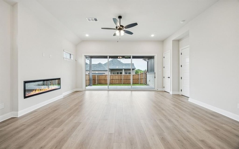 9329 Persimmon, Mesquite, TX 75126, 4 Bedrooms Bedrooms, ,3 BathroomsBathrooms,Residential,For Sale,9329 Persimmon,20858234