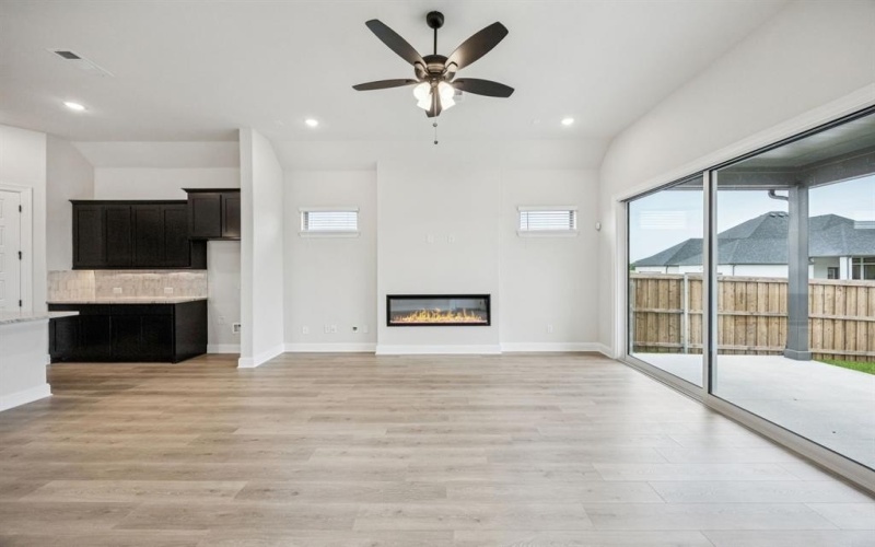 9329 Persimmon, Mesquite, TX 75126, 4 Bedrooms Bedrooms, ,3 BathroomsBathrooms,Residential,For Sale,9329 Persimmon,20858234