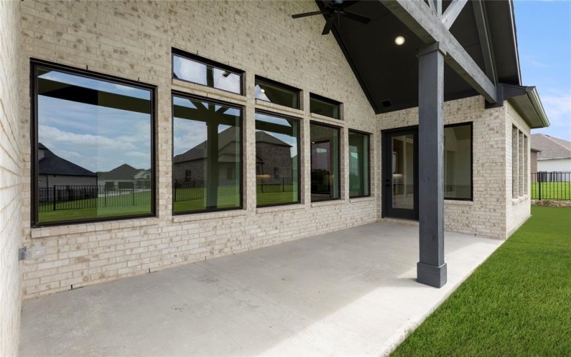 113 Deep Water Court, Heath, TX 75032, 4 Bedrooms Bedrooms, ,3 BathroomsBathrooms,Residential,For Sale,113 Deep Water Court,20859209
