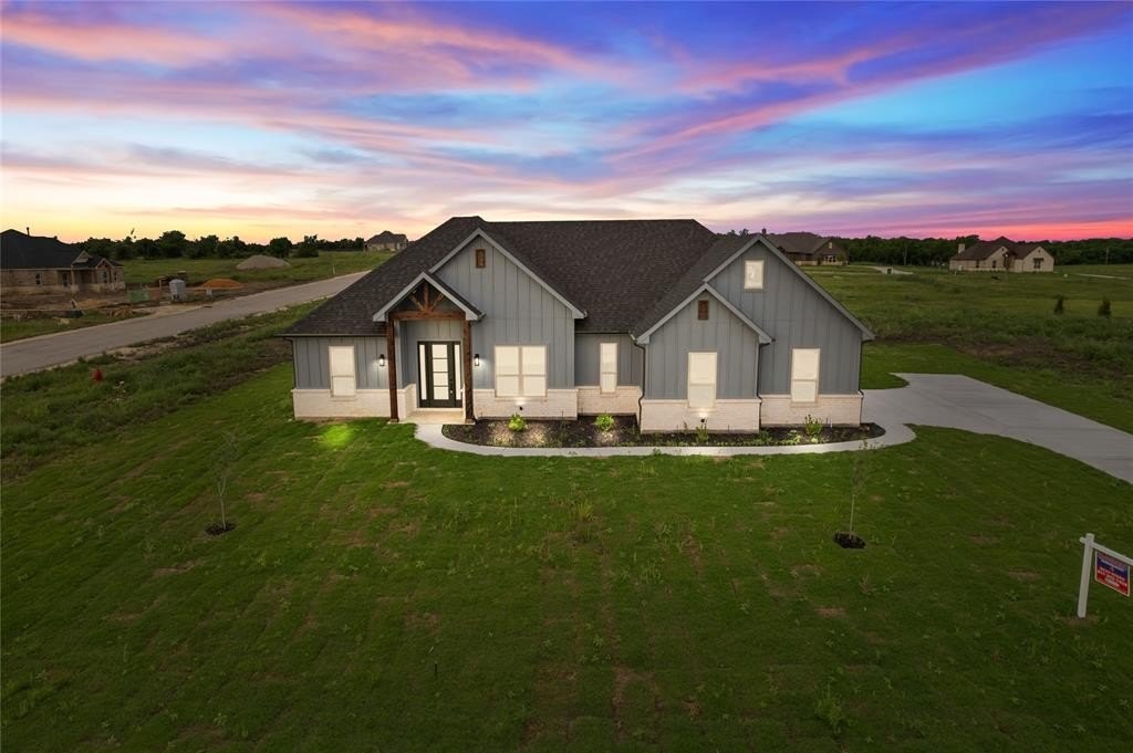 8501 Stallion Drive, Godley, TX 76044, 4 Bedrooms Bedrooms, ,2 BathroomsBathrooms,Residential,For Sale,8501 Stallion Drive,20859237