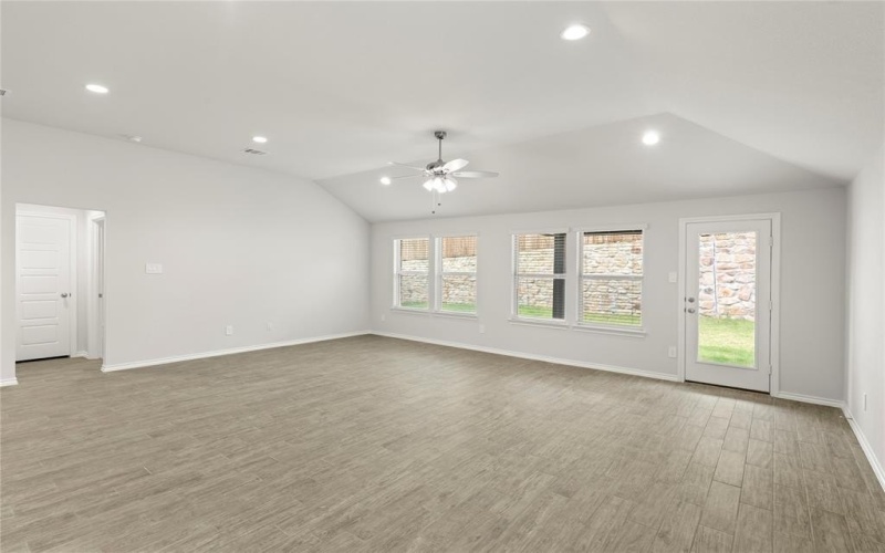 1825 Osage Trail, Mesquite, TX 75149, 3 Bedrooms Bedrooms, ,2 BathroomsBathrooms,Residential,For Sale,1825 Osage Trail,20859433