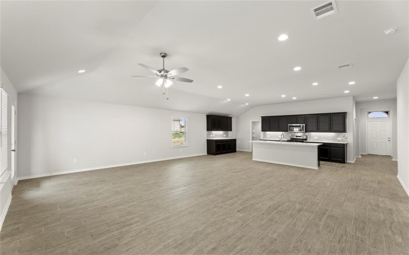 1825 Osage Trail, Mesquite, TX 75149, 3 Bedrooms Bedrooms, ,2 BathroomsBathrooms,Residential,For Sale,1825 Osage Trail,20859433