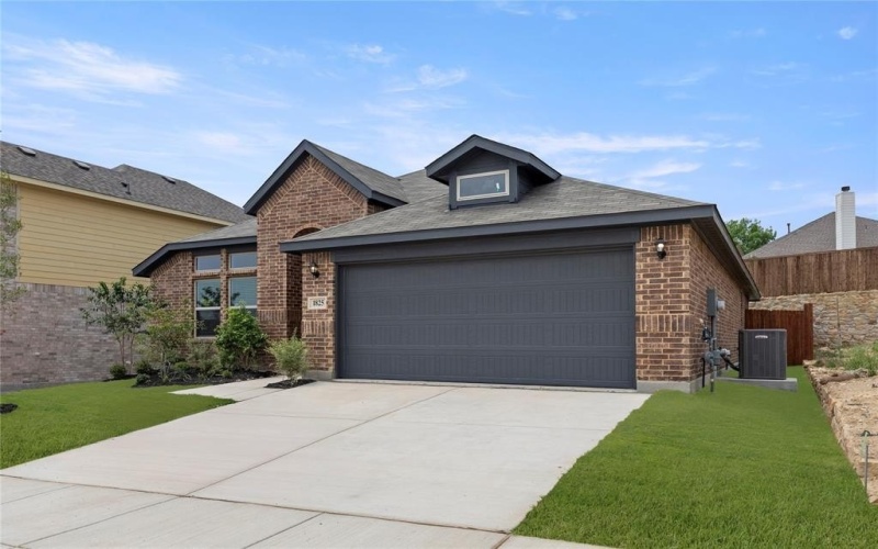 1825 Osage Trail, Mesquite, TX 75149, 3 Bedrooms Bedrooms, ,2 BathroomsBathrooms,Residential,For Sale,1825 Osage Trail,20859433