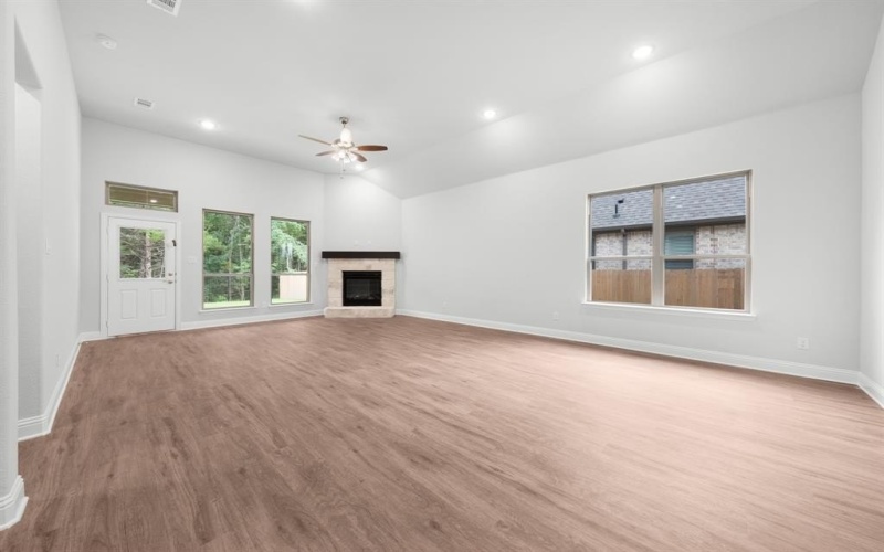 155 Rosehaven, Greenville, TX 75402, 3 Bedrooms Bedrooms, ,2 BathroomsBathrooms,Residential,For Sale,155 Rosehaven,0,20861943
