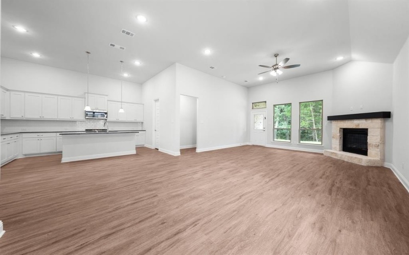 155 Rosehaven, Greenville, TX 75402, 3 Bedrooms Bedrooms, ,2 BathroomsBathrooms,Residential,For Sale,155 Rosehaven,0,20861943