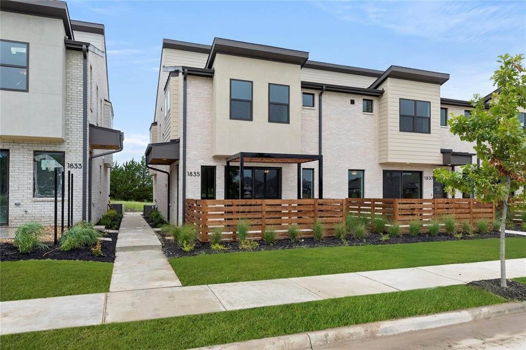 1835 Azalea Drive, Melissa, TX 75454, 3 Bedrooms Bedrooms, ,2 BathroomsBathrooms,Residential,For Sale,1835 Azalea Drive,20864227