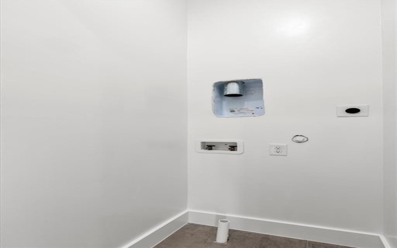 604 N Ewing Avenue #105, Dallas, TX 75203, 3 Habitaciones Habitaciones , ,3 BañosBaños,Residential,En Venta,604 N Ewing Avenue,20864387