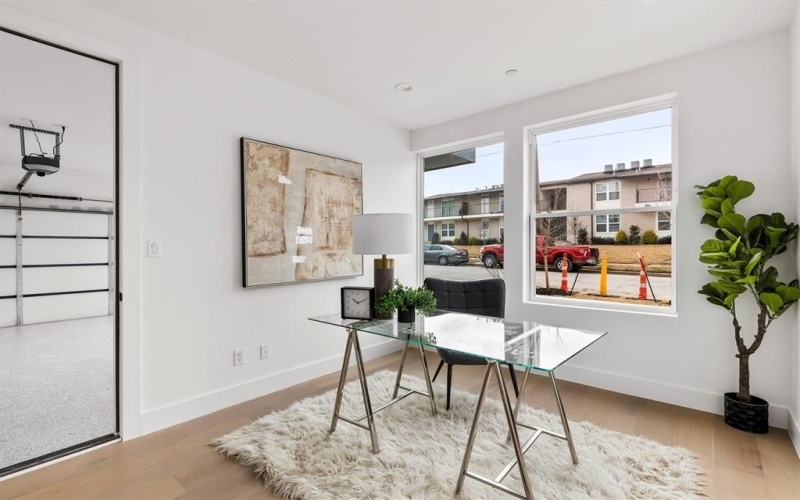604 N Ewing Avenue #105, Dallas, TX 75203, 3 Habitaciones Habitaciones , ,3 BañosBaños,Residential,En Venta,604 N Ewing Avenue,20864387