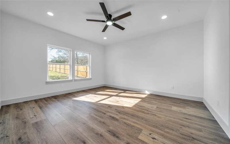 2408 Givendale Road, Dallas, TX 75241, 3 Habitaciones Habitaciones , ,2 BañosBaños,Residential,En Venta,2408 Givendale Road,0,20862325
