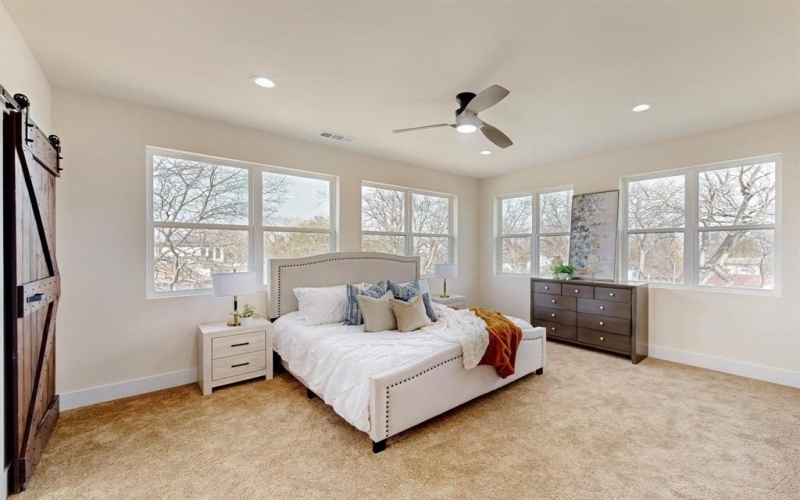 1525 Mcbroom Street, Dallas, TX 75212, 5 Habitaciones Habitaciones , ,5 BañosBaños,Residential,En Venta,1525 Mcbroom Street,20862663