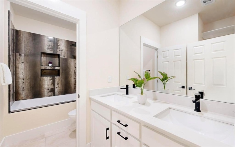 1525 Mcbroom Street, Dallas, TX 75212, 5 Habitaciones Habitaciones , ,5 BañosBaños,Residential,En Venta,1525 Mcbroom Street,20862663