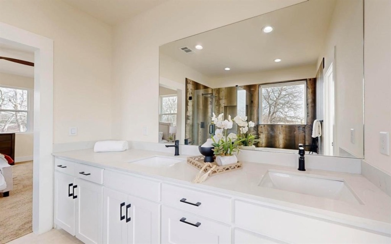 1525 Mcbroom Street, Dallas, TX 75212, 5 Habitaciones Habitaciones , ,5 BañosBaños,Residential,En Venta,1525 Mcbroom Street,20862663