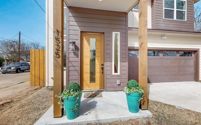 1525 Mcbroom Street, Dallas, TX 75212, 5 Habitaciones Habitaciones , ,5 BañosBaños,Residential,En Venta,1525 Mcbroom Street,20862663