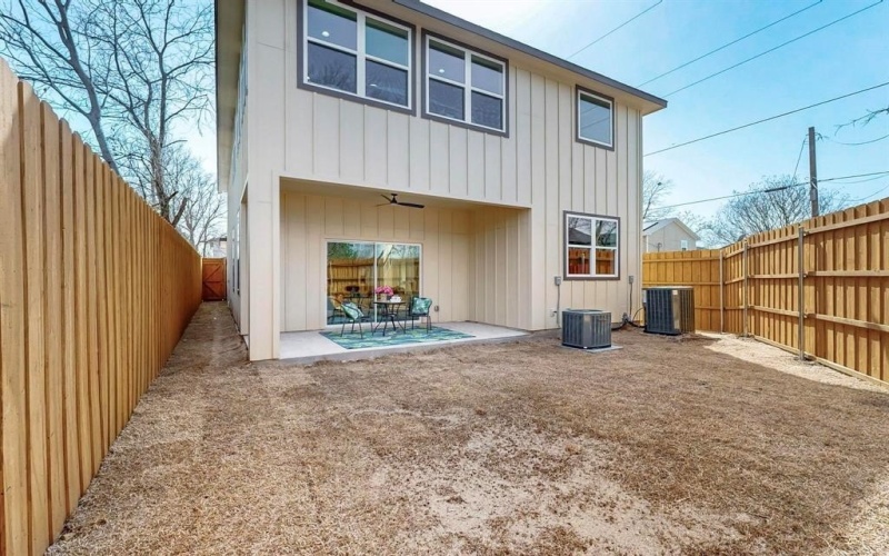 1525 Mcbroom Street, Dallas, TX 75212, 5 Habitaciones Habitaciones , ,5 BañosBaños,Residential,En Venta,1525 Mcbroom Street,20862663