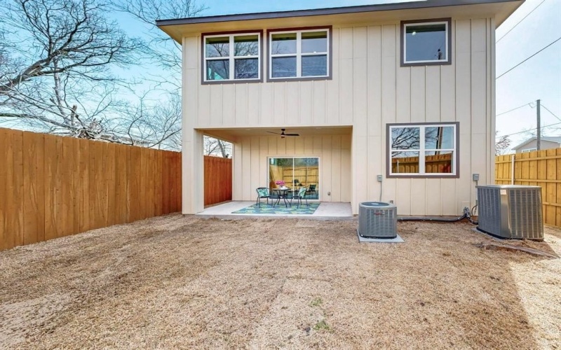 1525 Mcbroom Street, Dallas, TX 75212, 5 Habitaciones Habitaciones , ,5 BañosBaños,Residential,En Venta,1525 Mcbroom Street,20862663