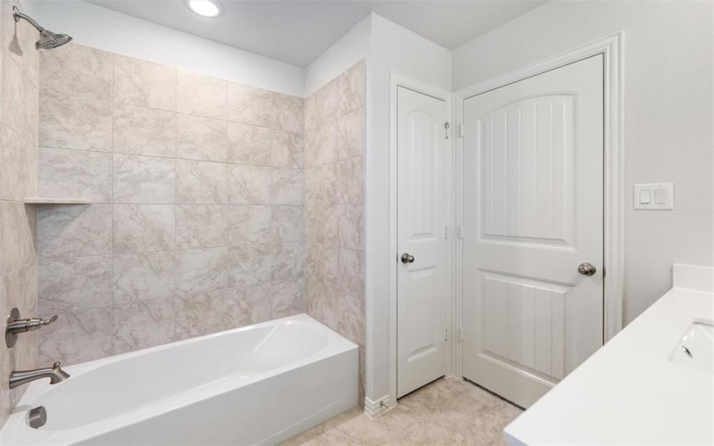 1940 Velora Drive, Fort Worth, TX 76052, 5 Bedrooms Bedrooms, ,3 BathroomsBathrooms,Residential,For Sale,1940 Velora Drive,0,20862726
