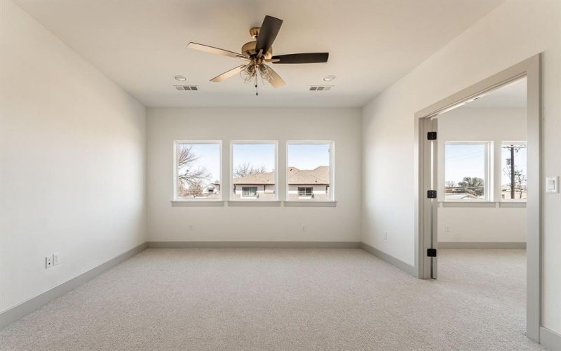 317 Travis Street, Roanoke, TX 76262, 4 Habitaciones Habitaciones , ,3 BañosBaños,Residential,En Venta,317 Travis Street,20862813