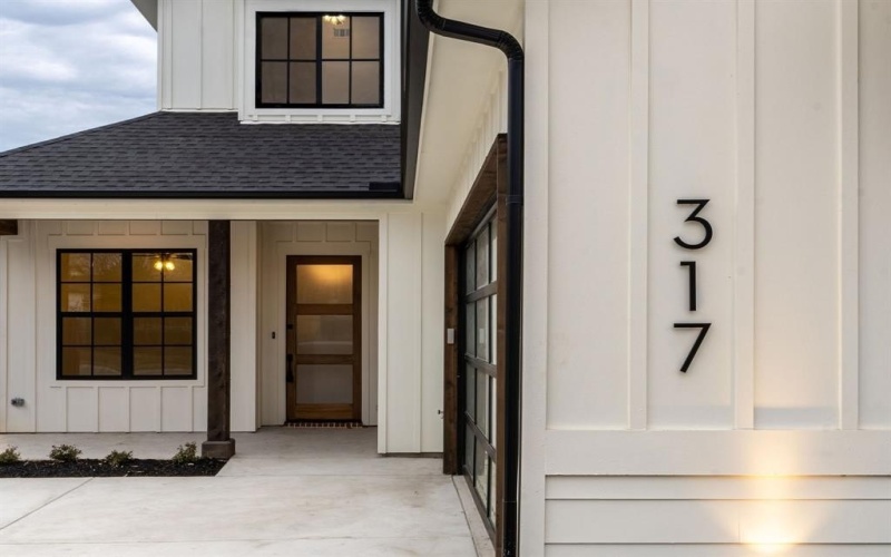 317 Travis Street, Roanoke, TX 76262, 4 Habitaciones Habitaciones , ,3 BañosBaños,Residential,En Venta,317 Travis Street,20862813