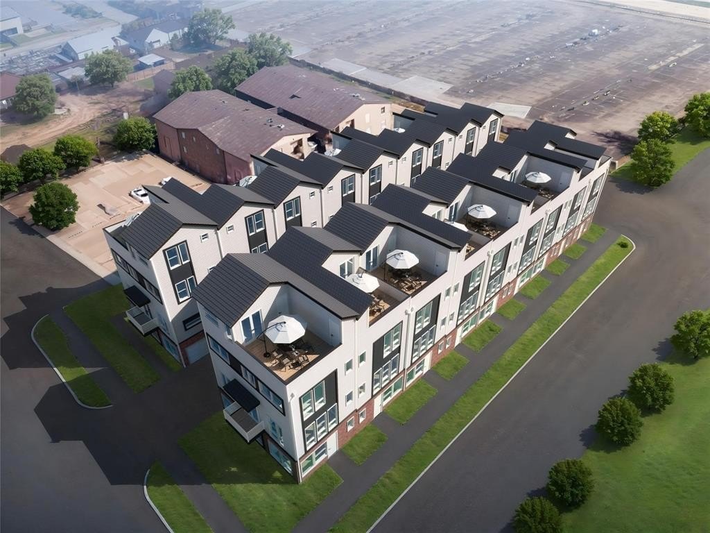 604 N Ewing Avenue #102, Dallas, TX 75203, 3 Habitaciones Habitaciones , ,3 BañosBaños,Residential,En Venta,604 N Ewing Avenue,20863371