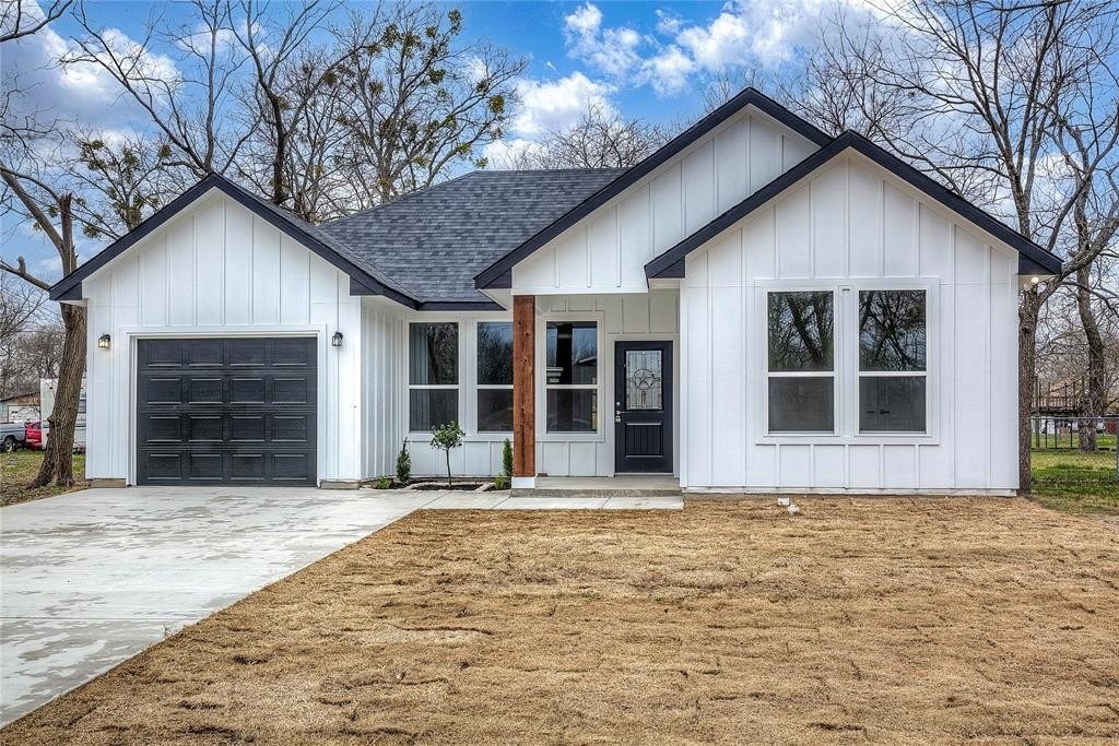1505 Division Street, Commerce, TX 75428, 3 Bedrooms Bedrooms, ,2 BathroomsBathrooms,Residential,For Sale,1505 Division Street,20861447