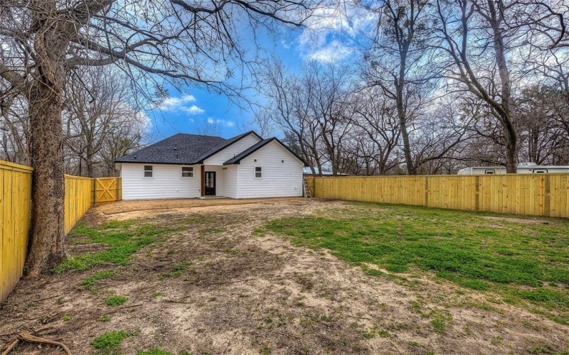 1505 Division Street, Commerce, TX 75428, 3 Bedrooms Bedrooms, ,2 BathroomsBathrooms,Residential,For Sale,1505 Division Street,20861447