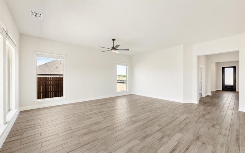 207 Cortese Lane, Alvarado, TX 76009, 3 Habitaciones Habitaciones , ,2 BañosBaños,Residential,En Venta,207 Cortese Lane,20861461