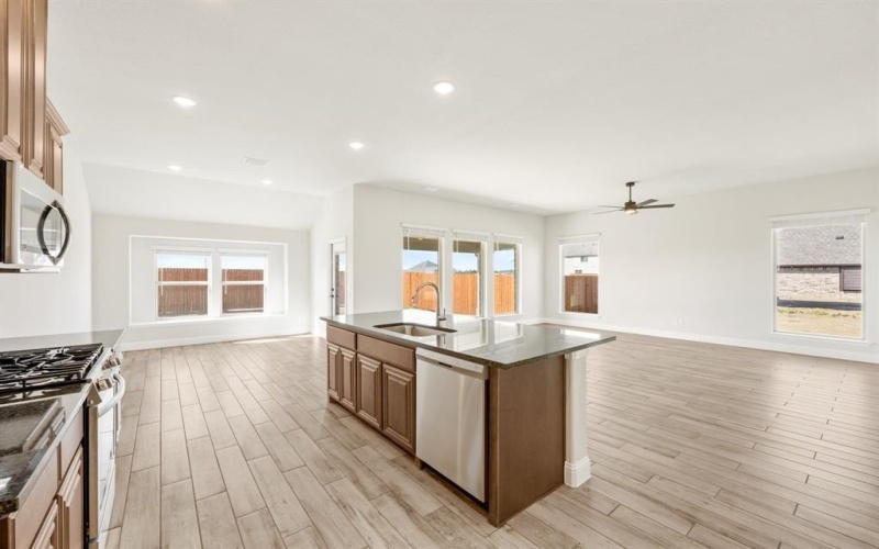 207 Cortese Lane, Alvarado, TX 76009, 3 Habitaciones Habitaciones , ,2 BañosBaños,Residential,En Venta,207 Cortese Lane,20861461