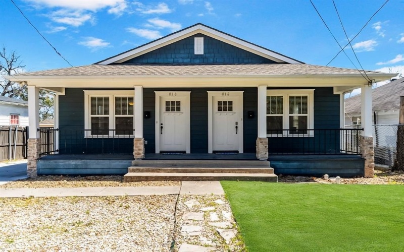 818 N Beckley Avenue, Dallas, TX 75203, 4 Bedrooms Bedrooms, ,5 BathroomsBathrooms,Residential Multi Family,For Sale,818 N Beckley Avenue,20863993