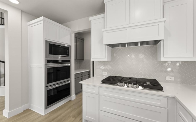 1328 Cash Street, Burleson, TX 76028, 5 Habitaciones Habitaciones , ,5 BañosBaños,Residential,En Venta,1328 Cash Street,20861744