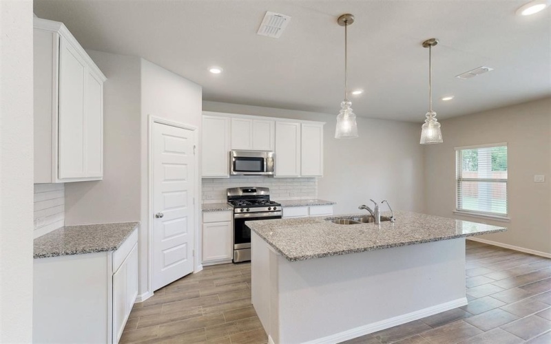 3516 Coronation Court, Denton, TX 76208, 4 Bedrooms Bedrooms, ,2 BathroomsBathrooms,Residential,For Sale,3516 Coronation Court,0,20864070