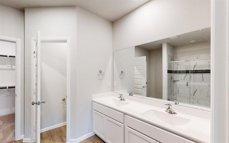 3516 Coronation Court, Denton, TX 76208, 4 Bedrooms Bedrooms, ,2 BathroomsBathrooms,Residential,For Sale,3516 Coronation Court,0,20864070
