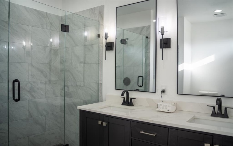 5147 Chapman Street, Fort Worth, TX 76105, 3 Bedrooms Bedrooms, ,2 BathroomsBathrooms,Residential,For Sale,5147 Chapman Street,20864079