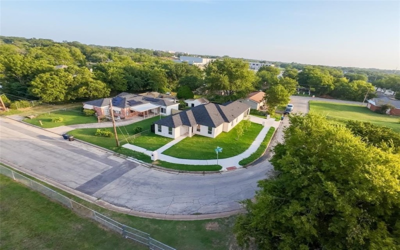 5147 Chapman Street, Fort Worth, TX 76105, 3 Bedrooms Bedrooms, ,2 BathroomsBathrooms,Residential,For Sale,5147 Chapman Street,20864079