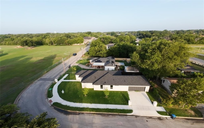 5147 Chapman Street, Fort Worth, TX 76105, 3 Bedrooms Bedrooms, ,2 BathroomsBathrooms,Residential,For Sale,5147 Chapman Street,20864079