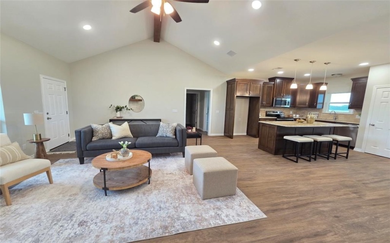 433 S FM 196, Blossom, TX 75416, 3 Bedrooms Bedrooms, ,2 BathroomsBathrooms,Residential,For Sale,433 S FM 196,20864559