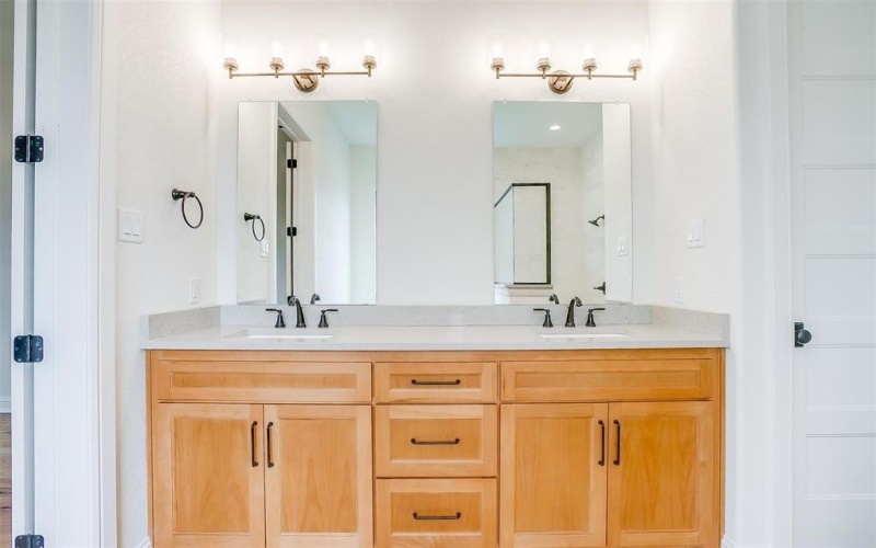179 Cedar Mountain Drive, Weatherford, TX 76085, 3 Bedrooms Bedrooms, ,3 BathroomsBathrooms,Residential,For Sale,179 Cedar Mountain Drive,20864633
